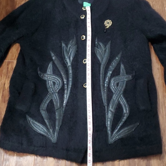 Vintage Woman's Mohair Coat - Picture 8 of 16